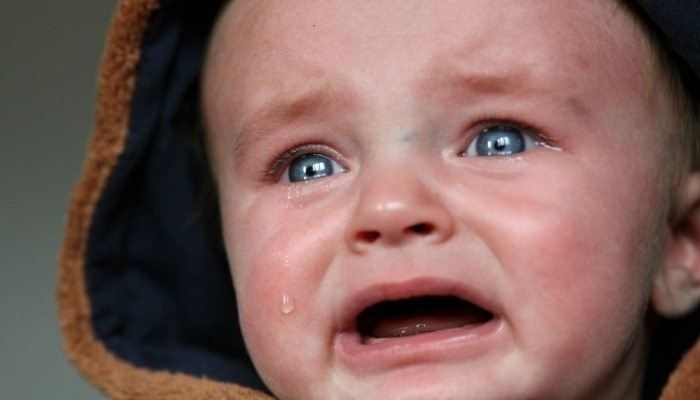 Soñar con un bebé llorando